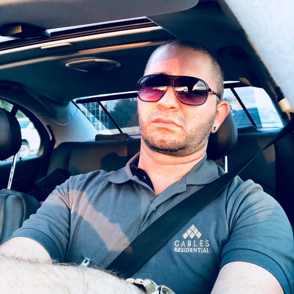 Meet your Posher, Alejandro - Picture 1 of 1